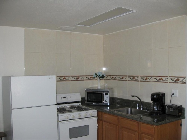 Crystal Lodge Motel image 47