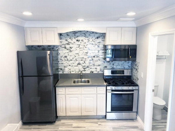 Crystal Lodge Motel image 53