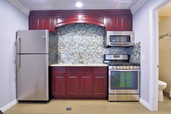 Crystal Lodge Motel image 59