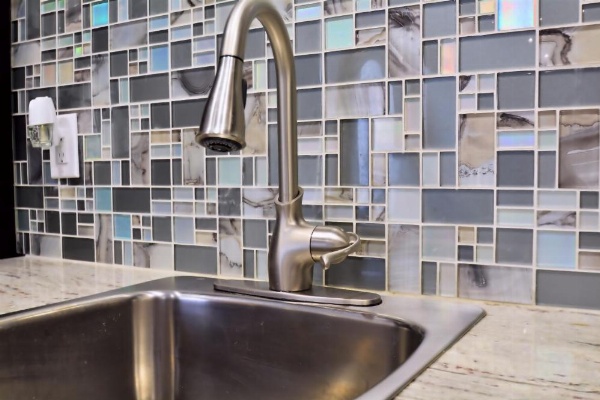 Crystal Lodge Motel image 63